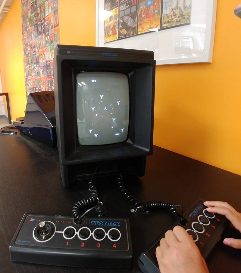 Pixel Museum : Vectrex (1982)