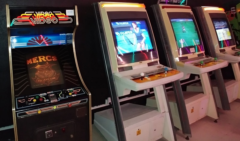 Pixel Museum : Bornes arcades de jeux de sports