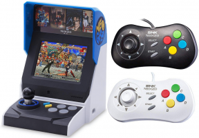 Console  Neo Geo Mini (Version Internationale - 40 Jeux) + 2 Manettes (Blanc ou Noir)