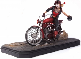 Figurine DC Comics - Batman Gotham City Garage Harley Quinn (22cm x 18cm x 38cm)