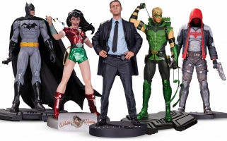 Lot de 5 Figurines: Batman + Wonder Woman + Green Arrow + Red Hood + James Gordon